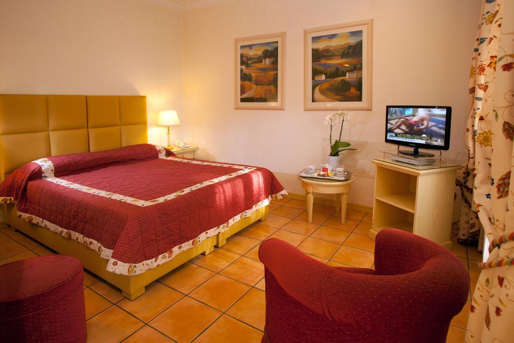 Hotel Piccolo Borgo Roma Exterior foto